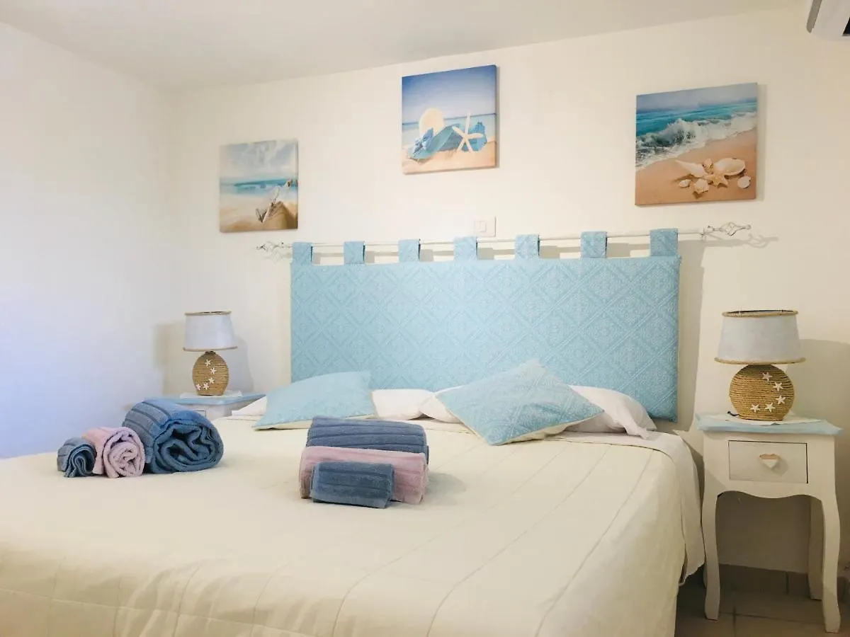 Beach House Ilaria- Smeraldo Apt location