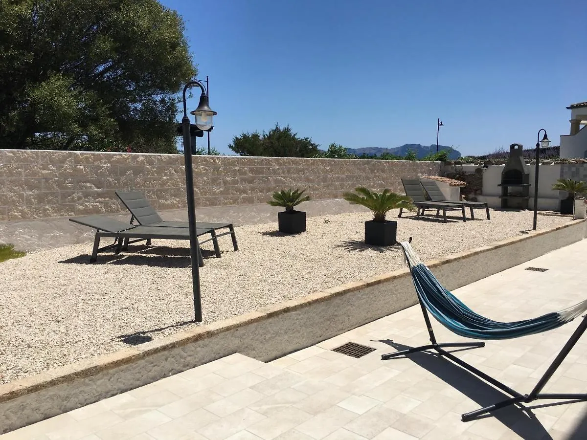 Beach House Ilaria- Smeraldo Apt Olbia Apartment