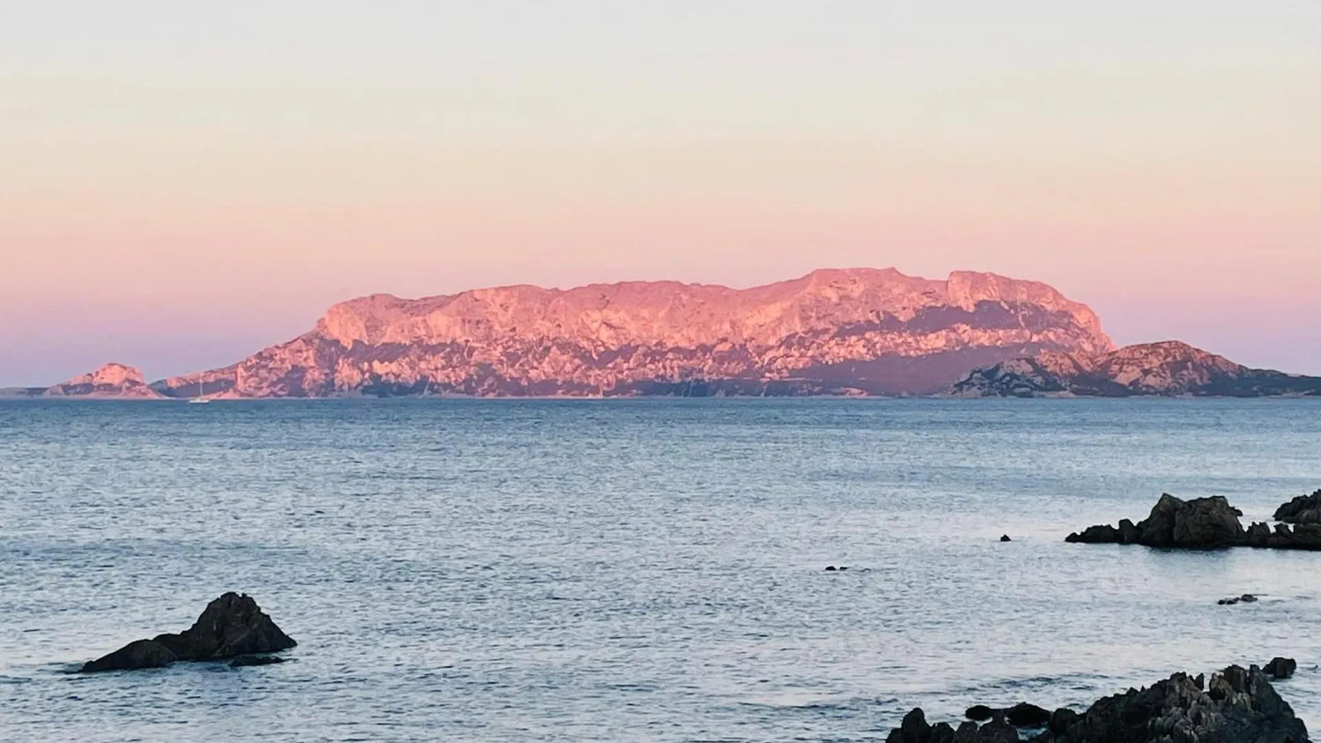 Beach House Ilaria- Smeraldo Apt Olbia 0*,  Italien